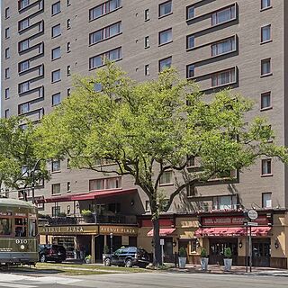WorldMark Avenue Plaza
