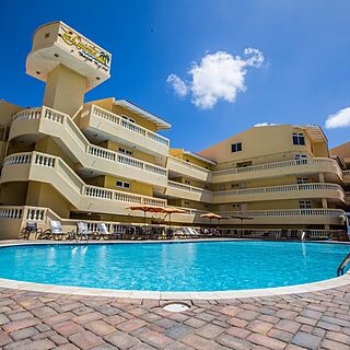 La Quinta Beach Resort — Exterior