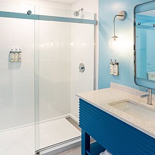 Holiday Inn Club Vacations Myrtle Beach Oceanfront — Sample Bathroom