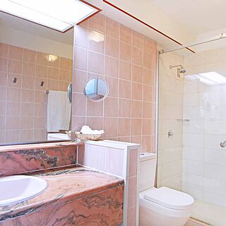 Royal Islander Club la Plage — Sample Bathroom