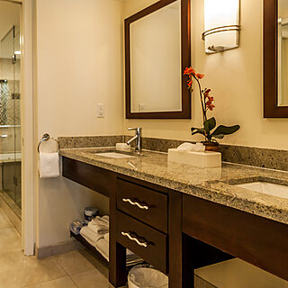 The Galleon Resort — Sample Bathroom