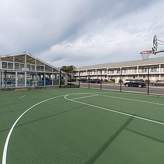 Ocean High &mdash; Tennis Court