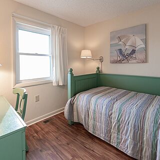 Ocean High &mdash; Sample Bedroom