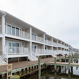 Ocean High &mdash; Exterior