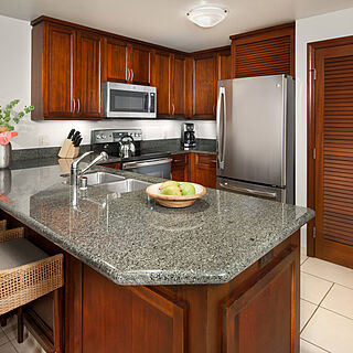 Marriott's Maui Ocean Club - Lahaina Tower — Sample Kitchen