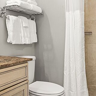 Club Wyndham La Belle Maison — Sample Bathroom