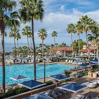 Marriott's Newport Coast Villas — Pool With Loungers and Umbrellas