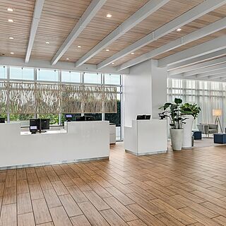 Marriott's Crystal Shores — Lobby
