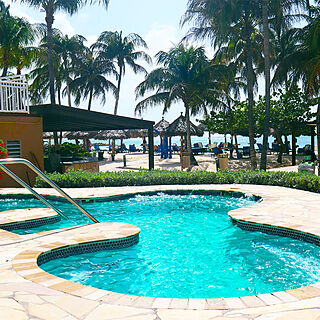 Divi Aruba Phoenix Beach Resort — Hot Tub