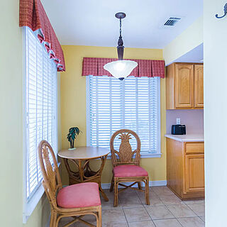 Soundside Holiday Beach Resort — Sample Dining Area