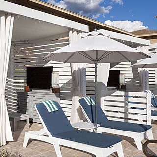 The Westin Kierland Villas — Cabanas With Loungers and TVs