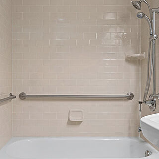 Club Wyndham Long Wharf — Sample Bathroom
