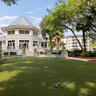 Marriott's SurfWatch &mdash; Minigolf