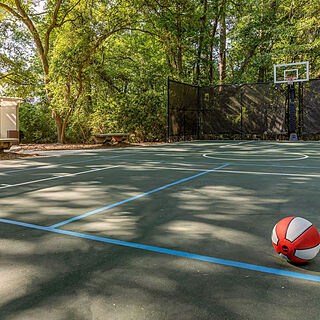 Marriott's SurfWatch &mdash; Basketball Court
