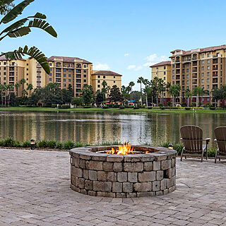 Club Wyndham Bonnet Creek Resort — Waterfront Patio With Firepit