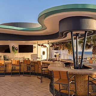 Club Wyndham Ocean Walk — Poolside Bar and Grill