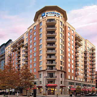 Club Wyndham National Harbor — Resort Exterior