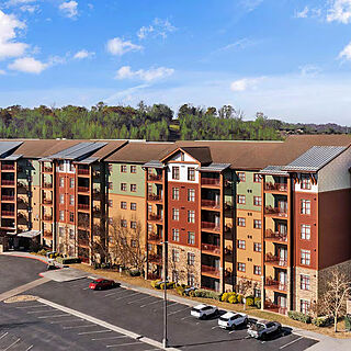 Club Wyndham Great Smokies Lodge — Grounds and Parking