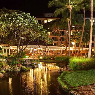 The Westin Kaanapali Ocean Resort Villas North &mdash; Resort Grounds at Night and Restaurant Auntie's Kitchen