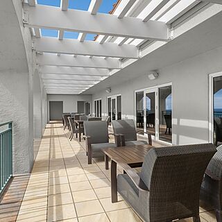 Marriott's BeachPlace Towers — Overlook Lounge Patio