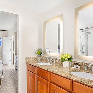 Marriott's Grande Vista — Sample Bathroom
