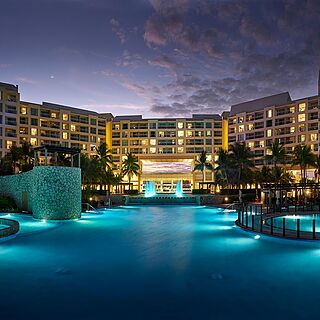 The Westin Lagunamar Ocean Resort Villas & Spa — Outdoor Pool at Night