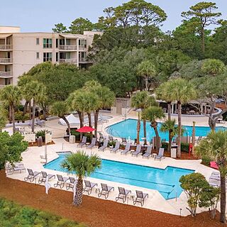 Marriott's Monarch at Sea Pines — Pools and Hot Tub With Loungers and Umbrellas