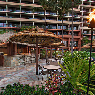Marriott's Maui Ocean Club - Molokai, Maui & Lanai Towers — Outdoor Bar and Dining