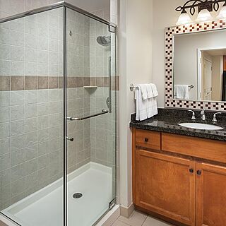 Marriott's Shadow Ridge - The Villages &mdash; Sample Bathroom