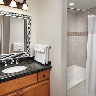 Marriott's Shadow Ridge - The Villages &mdash; Sample Bathroom
