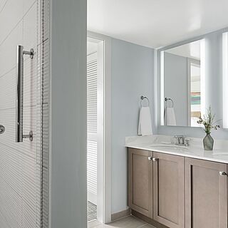 Marriott's Harbour Point and Sunset Pointe at Shelter Cove &mdash; Sample Bathroom