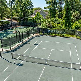 Marriott's Harbour Point and Sunset Pointe at Shelter Cove &mdash; Tennis and Basketball Courts