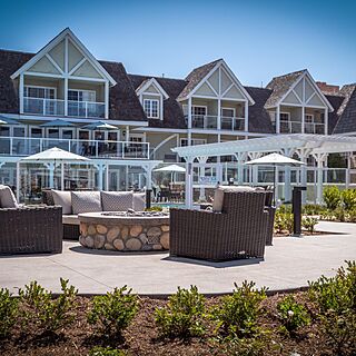 Carlsbad Inn Beach Resort — Firepit Area
