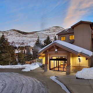 Marriott's StreamSide at Vail - Birch, Douglas, and Evergreen — Resort Entrance
