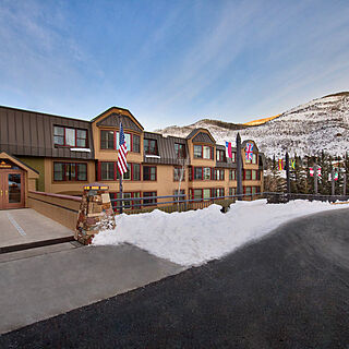 Marriott's StreamSide at Vail - Birch, Douglas, and Evergreen &mdash; Evergreen Entrance