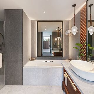 Marriott Vacation Club, Khao Lak Beach Resort — Sample Bathroom