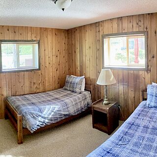 2 twin beds