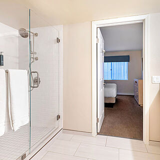 Riviera Beach & Shores, a Hilton Vacation Club — Sample Bathroom