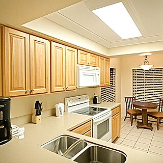 Vanderbilt Beach and Harbour Club — Sample kitchen