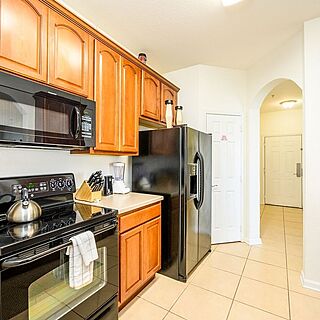 Vista Cay Resort by Millenium — Sample kitchen