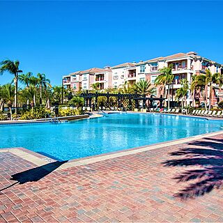 Vista Cay Resort by Millenium — Outdoor swimming pool