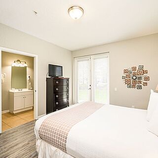 Vista Cay Resort by Millenium — Sample bedroom