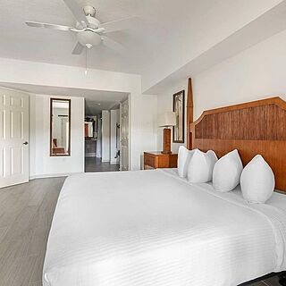 Aqua Sol, a Hilton Vacation Club — Sample bedroom