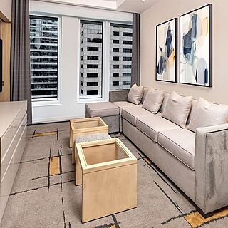 Hilton Club, The Central at 5th New York — Sample living area