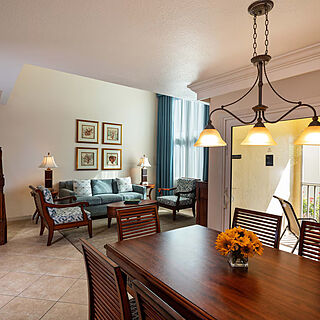 Sheraton Vistana Resort — Sample townhouse dining and living area