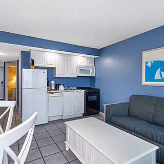 Ocean Club Resort Myrtle Beach, a Ramada by Wyndham — Sample living area