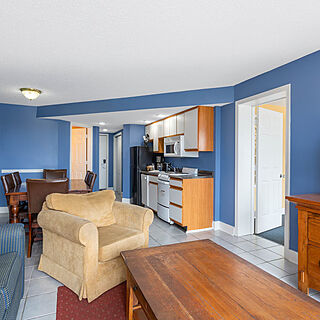 Ocean Club Resort Myrtle Beach, a Ramada by Wyndham — Sample living area