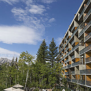 Iron Blosam Lodge — Exterior