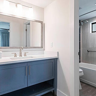 Sanibel Beach Club — Sample bathroom