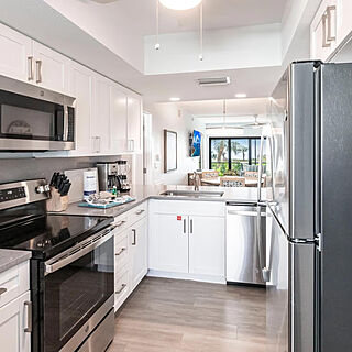 Sanibel Beach Club — Sample kitchen